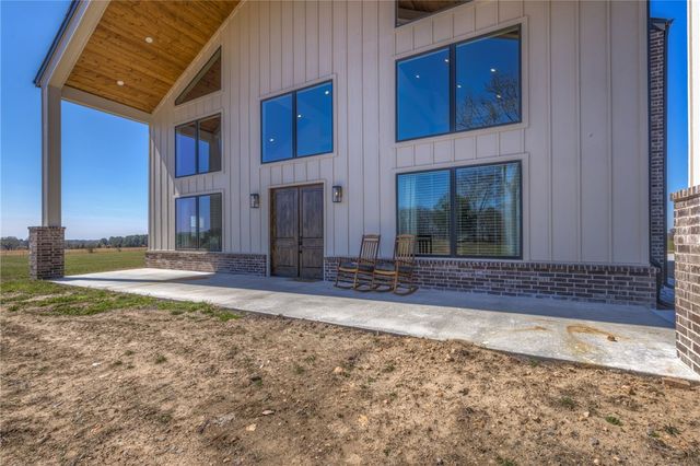 13917 HWY 82, Tahlequah, OK 74464