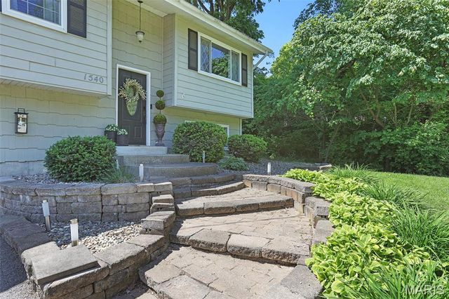 1540 Weber Drive, Edwardsville, IL 62025