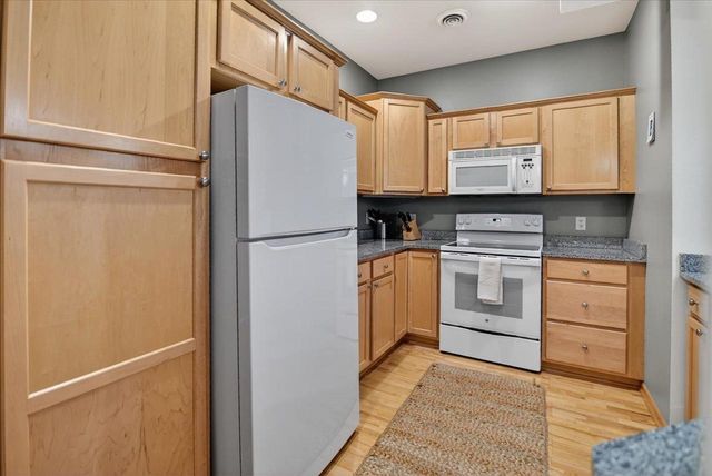 8242 Starr Grass Drive, Madison, WI 53719