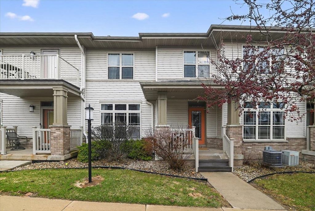 8242 Starr Grass Drive, Madison, WI 53719