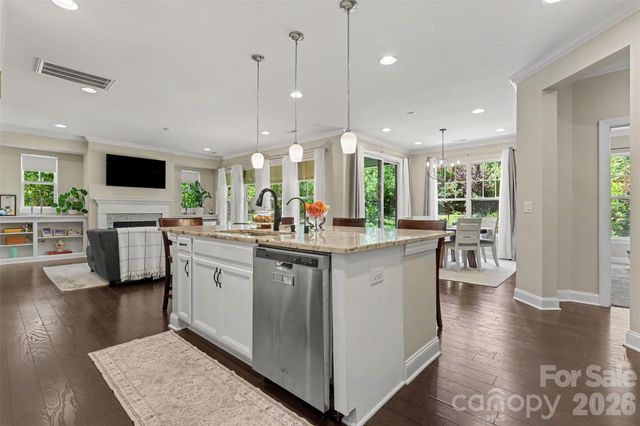 9014 Manor Oak Court, Charlotte, NC 28277