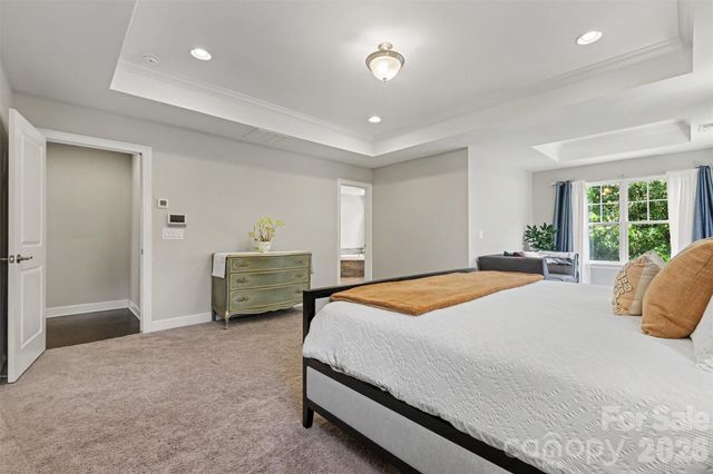9014 Manor Oak Court, Charlotte, NC 28277
