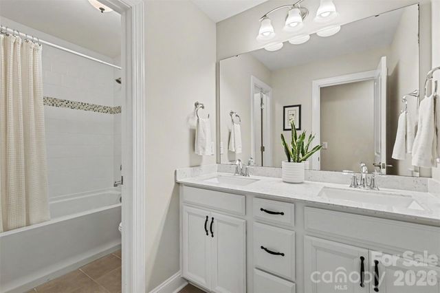 9014 Manor Oak Court, Charlotte, NC 28277