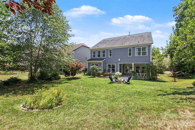 9014 Manor Oak Court, Charlotte, NC 28277