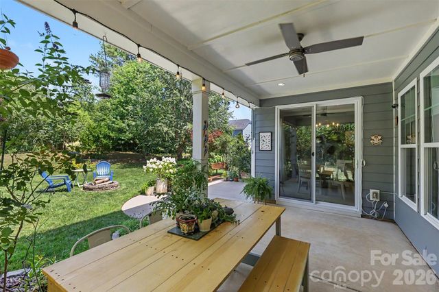 9014 Manor Oak Court, Charlotte, NC 28277