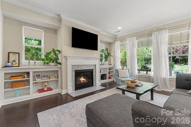 9014 Manor Oak Court, Charlotte, NC 28277
