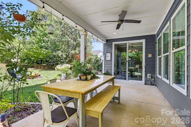 9014 Manor Oak Court, Charlotte, NC 28277
