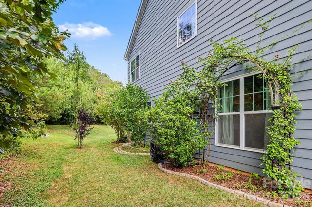 9014 Manor Oak Court, Charlotte, NC 28277