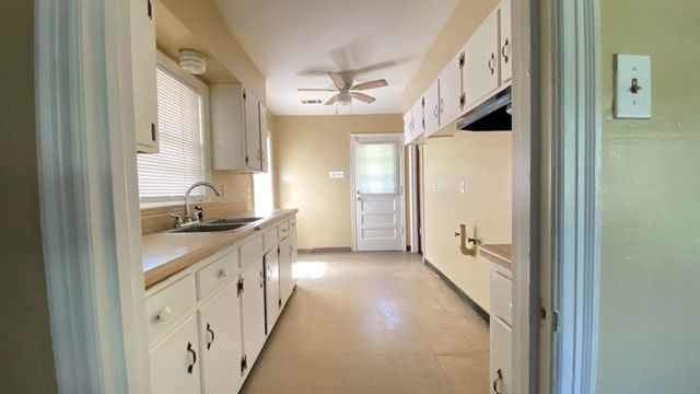 3447 SCENIC HWY, Memphis, TN 38128