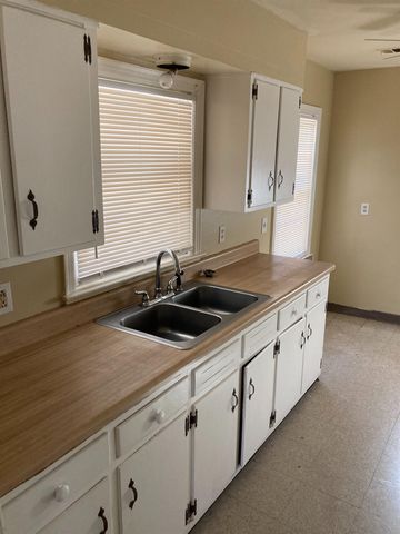 3447 SCENIC HWY, Memphis, TN 38128