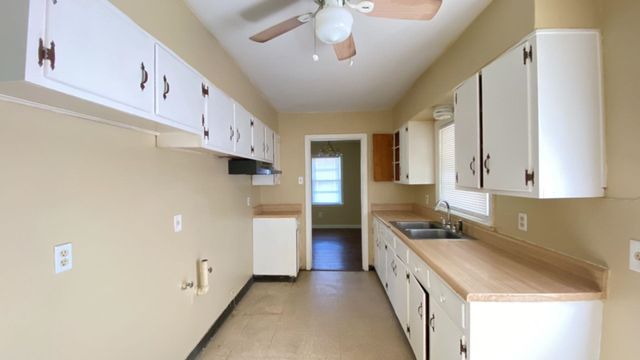 3447 SCENIC HWY, Memphis, TN 38128