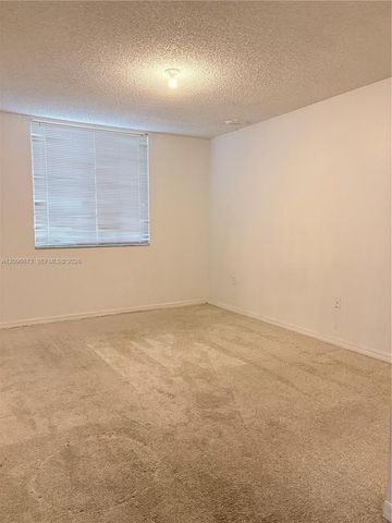 711 SW 111th Way 202, Pembroke Pines, FL 33025
