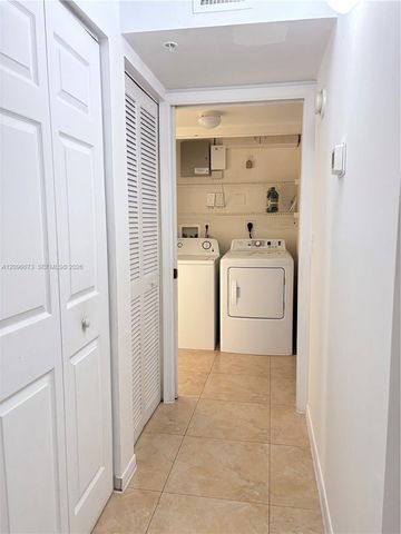 711 SW 111th Way 202, Pembroke Pines, FL 33025