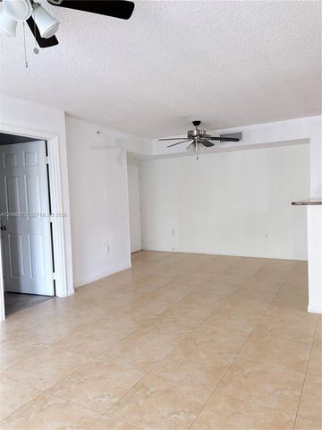 711 SW 111th Way 202, Pembroke Pines, FL 33025