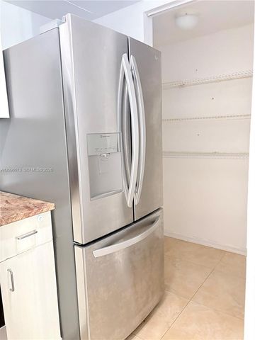 711 SW 111th Way 202, Pembroke Pines, FL 33025