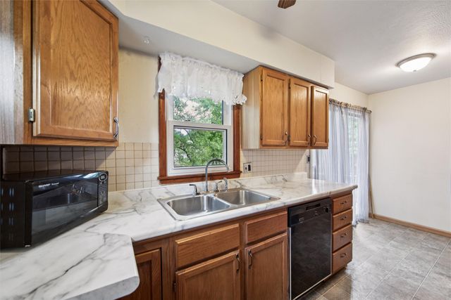 3913 30th Street, Des Moines, IA 50310