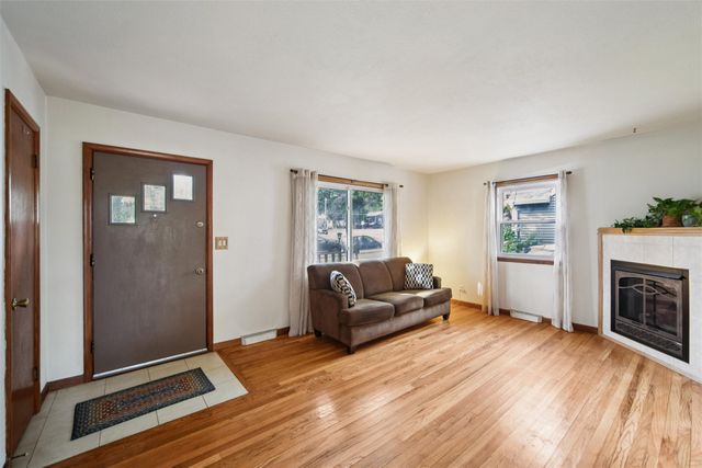 3913 30th Street, Des Moines, IA 50310