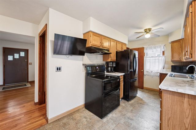 3913 30th Street, Des Moines, IA 50310