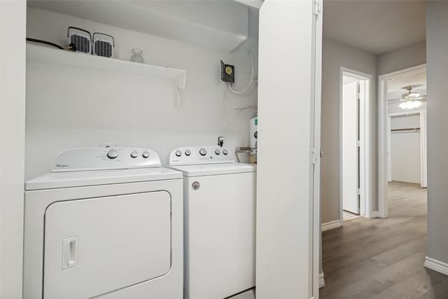 945 Ramblewood Drive, Lewisville, TX 75067