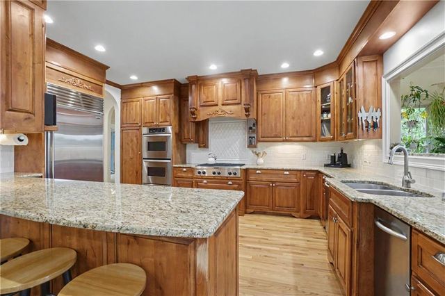 6265 Buckingham Circle, Cumming, GA 30040