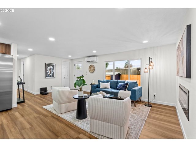 27645 SNYDER Rd, Junction City, OR 97448