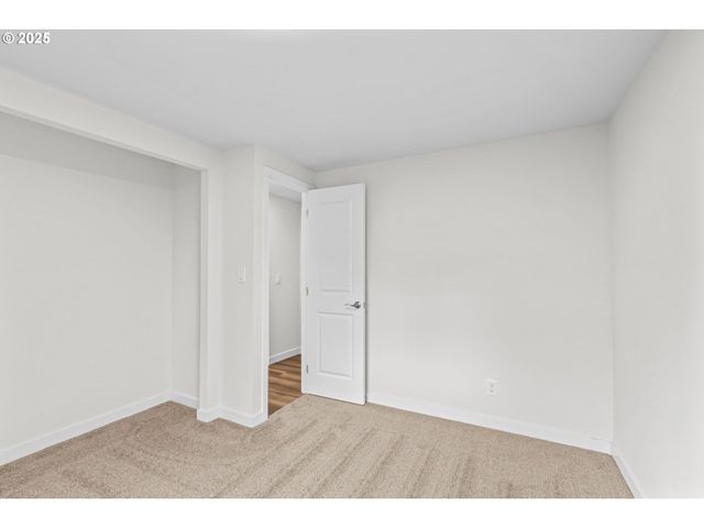 27645 SNYDER Rd, Junction City, OR 97448