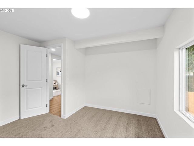 27645 SNYDER Rd, Junction City, OR 97448