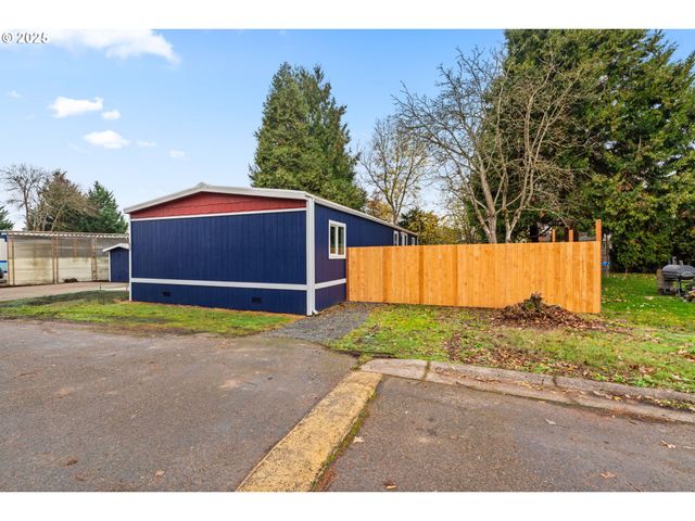 27645 SNYDER Rd, Junction City, OR 97448