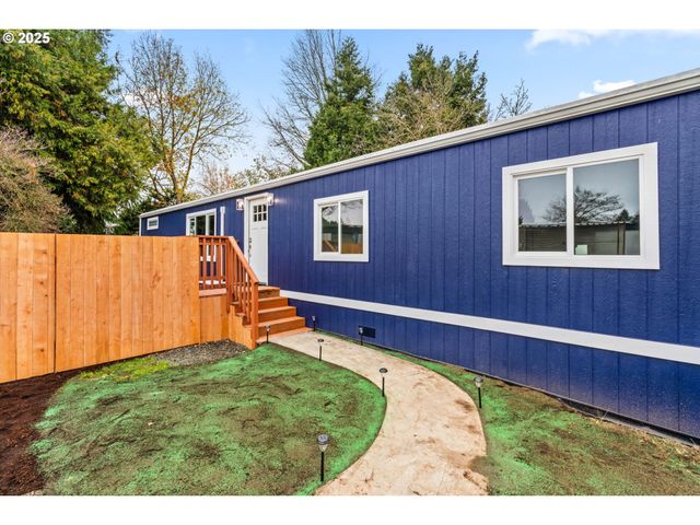 27645 SNYDER Rd, Junction City, OR 97448