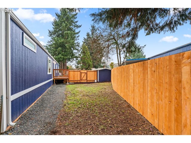 27645 SNYDER Rd, Junction City, OR 97448