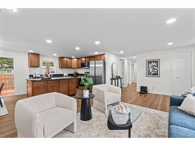 27645 SNYDER Rd, Junction City, OR 97448