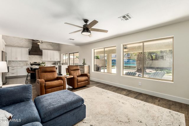 3221 E SAN REMO Avenue, Gilbert, AZ 85234