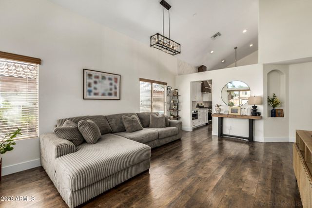 3221 E SAN REMO Avenue, Gilbert, AZ 85234