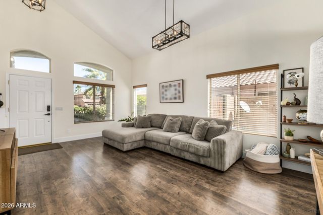 3221 E SAN REMO Avenue, Gilbert, AZ 85234