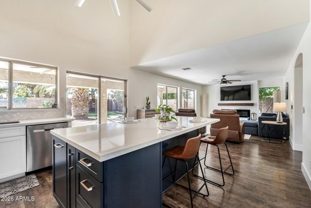 3221 E SAN REMO Avenue, Gilbert, AZ 85234