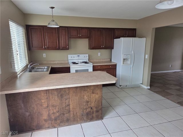 907 North Major Avenue, Henderson, NV 89015