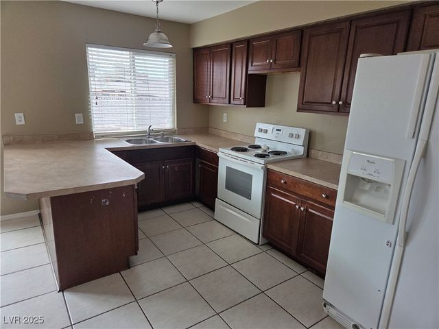 907 North Major Avenue, Henderson, NV 89015