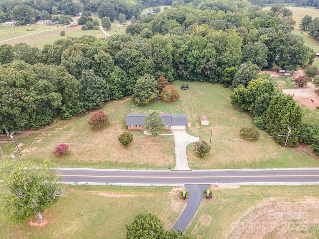 2570 Lipe Road, China Grove, NC 28023