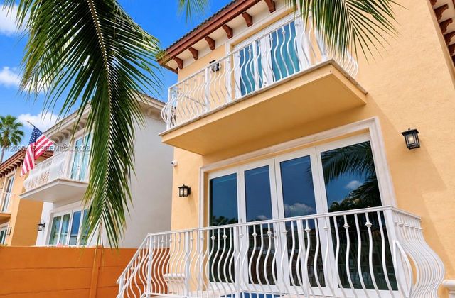 3870 NE 168th Street 2, North Miami Beach, FL 33160