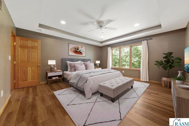 216 South Brook Circle, Mankato, MN 56001