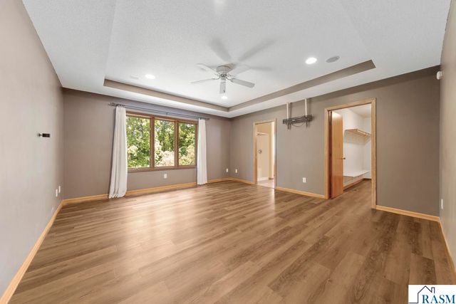 216 South Brook Circle, Mankato, MN 56001