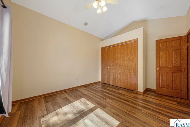 216 South Brook Circle, Mankato, MN 56001