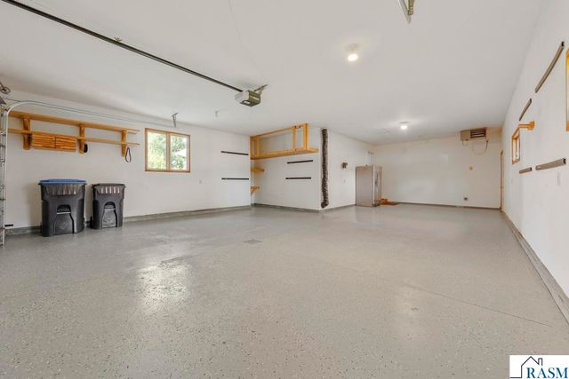 216 South Brook Circle, Mankato, MN 56001