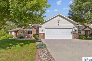 216 South Brook Circle, Mankato, MN 56001