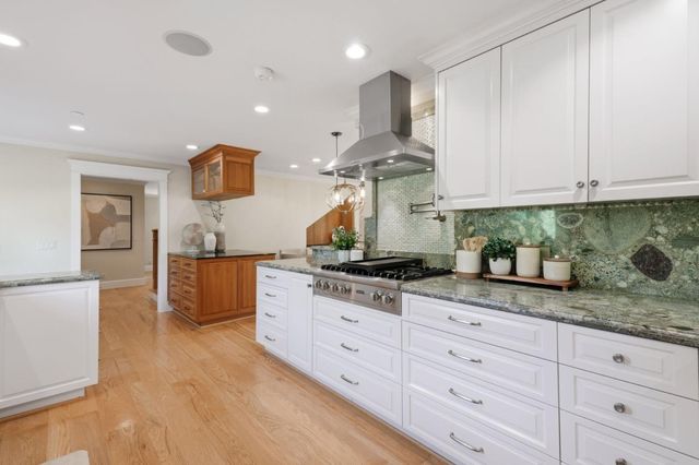 150 Doherty Way, Redwood City, CA 94061