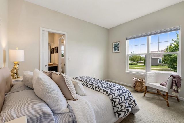 8211 W Highlander DRIVE, Mequon, WI 53097