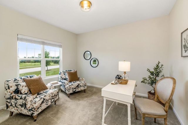 8211 W Highlander DRIVE, Mequon, WI 53097
