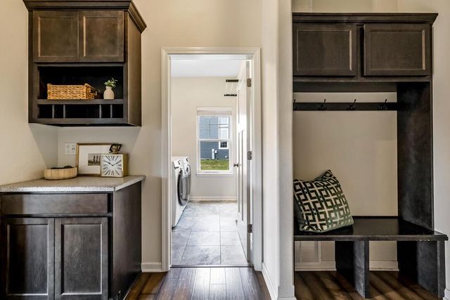 8211 W Highlander DRIVE, Mequon, WI 53097