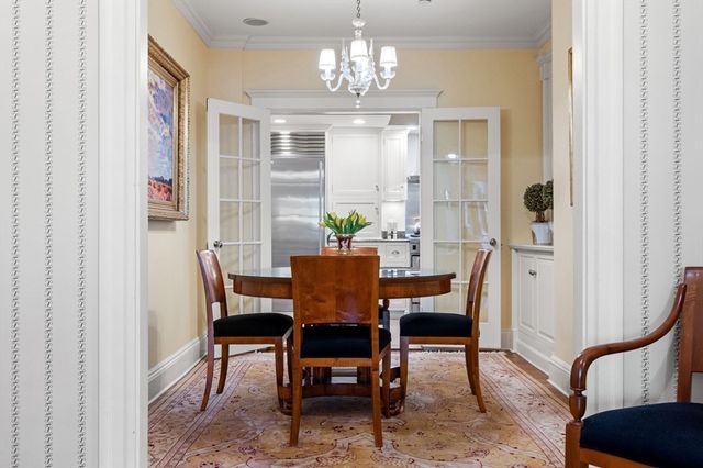250 Commonwealth Avenue 6, Boston, MA 02116