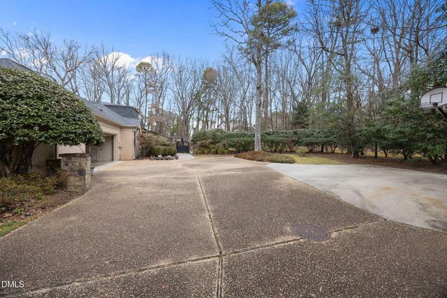 3025 N Fairway Drive, Burlington, NC 27215